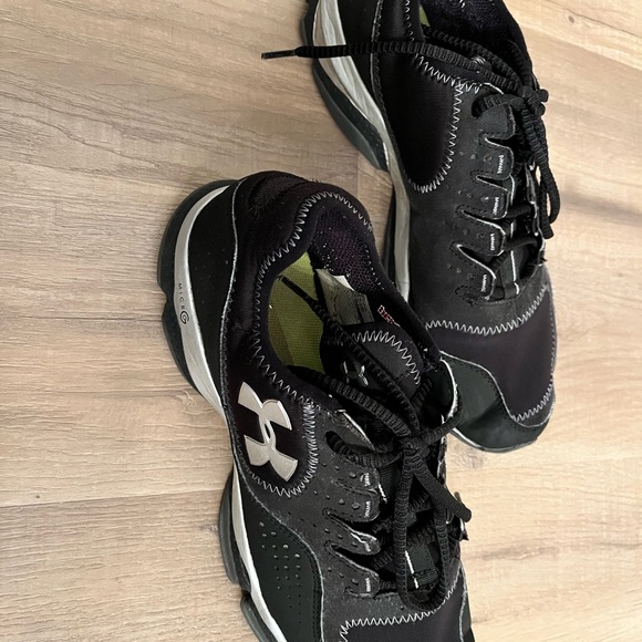 Under Armour “Micro G”  Mens Running Shoes - Size 9 - Picture 3 of 5